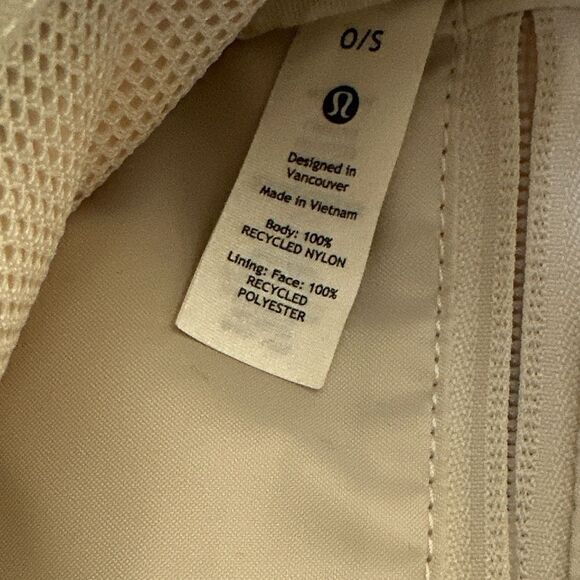 LULULEMON City Adventurer Cream Belt Bag 2.5L NWOT - Picture 10 of 16